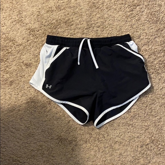 Under Armour Shorts - Picture 1 of 2